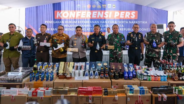 Kantor Wilayah Bea Cukai Jakarta menggelar Operasi Gempur bersama Polri, Kejaksaan, TNI hingga Pemerintah Provinsi untuk menindak sejumlah barang ilegal dan terlarang selama periode Oktober-Desember 2024. (doc DJBC)