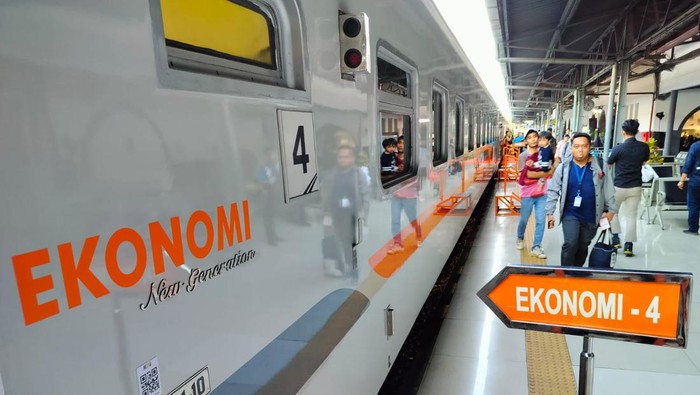 PT KAI menghadirkan lebih banyak rangkaian Kereta Api (KA) New Generation. Peningkatan sarana kereta api ini untuk menyambut libur Natal dan Tahun Baru (Nataru).