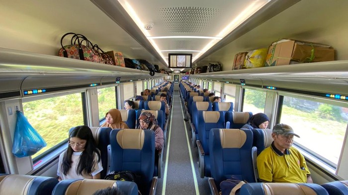 PT KAI menghadirkan lebih banyak rangkaian Kereta Api (KA) New Generation. Peningkatan sarana kereta api ini untuk menyambut libur Natal dan Tahun Baru (Nataru).