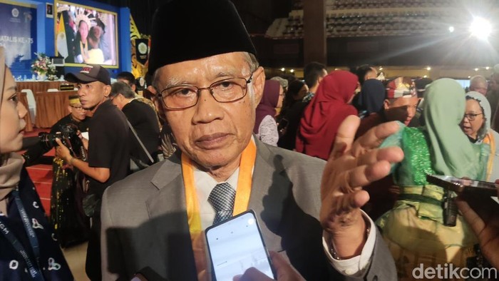 Ketua Umum Pimpinan Pusat (PP) Muhammadiyah, Haedar Nashir, di acara Dies Natalis UGM, Sleman, DIY, Kamis (19/12/2024).