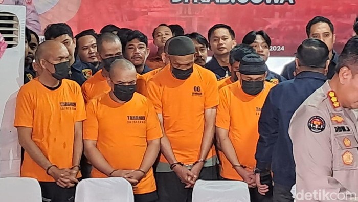 Konferensi pers kasus uang palsu di UIN Alauddin Makassar di Mapolres Gowa.