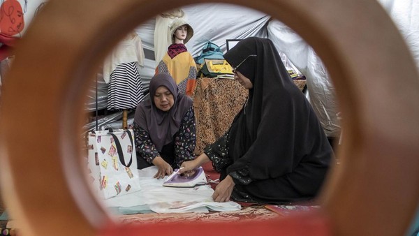 Kreatif! Daur Ulang Sampah Jadi Kerajinan Bernilai Ekonomi