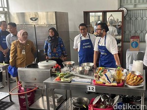 Menekraf Cek Pelatihan Juru Masak Program Makan Bergizi Gratis di Solo
