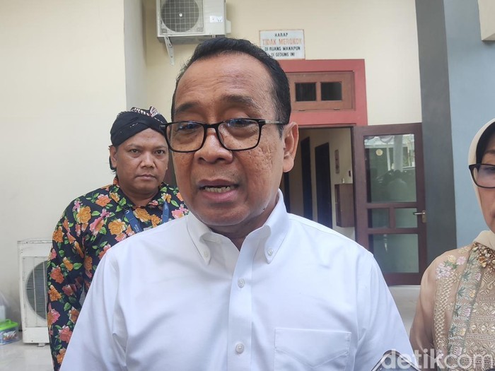 Menko PMK Pratikno di Grha Sabha Pramana UGM, Sleman, Kamis (19/12/2024).