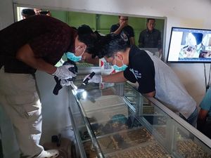 Rampok Satroni Toko Emas Banyumas di Siang Bolong, Gondol Perhiasan 279 Gram