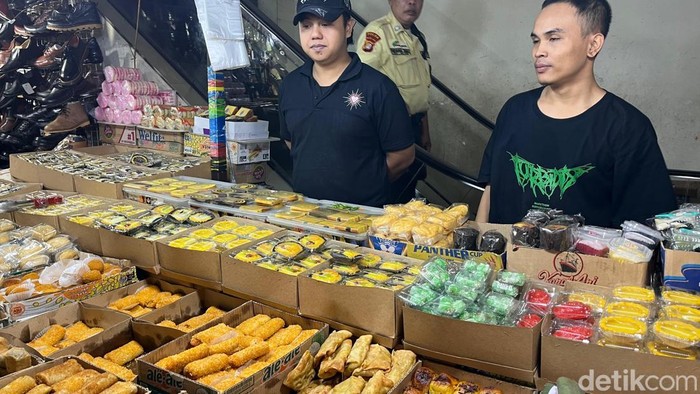 Pedagang kue basah di Pasar Senen. (Rifka/detikcom)