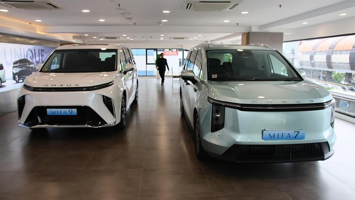 Di Indonesia, Maxus menawarkan model BEV (Battery Electric Vehicle) Maxus 7 dan Maxus 9, yang dilengkapi dengan baterai berkapasitas besar dan jarak tempuh yang efisien.