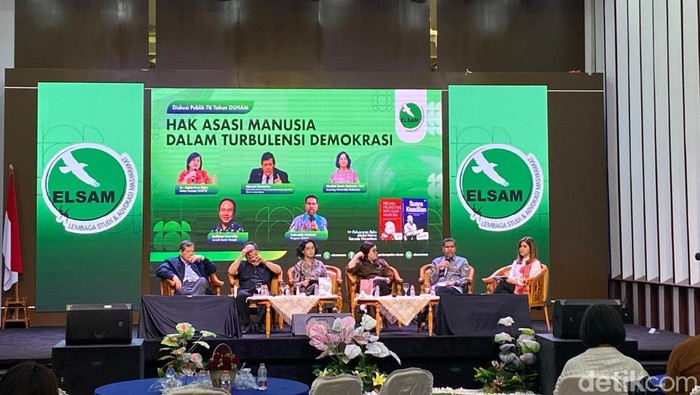 Pengurus Lembaga Studi dan Advokasi Masyarakat (ELSAM), Amiruddin Al-Rahab, menilai ada dua penyebab terjadinya turbulensi demokrasi di RI. (Dwi/detikcom).