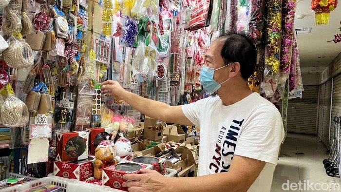 Penjual pernak-pernik di Pasar Senen. (Rifka/detikcom)