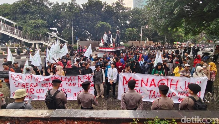 Peringati Hari Anti Korupsi Sedunia, BEM PTNU Gelar Aksi dan Istigosah Akbar Minta KPK Serius Cari Harun Masiku