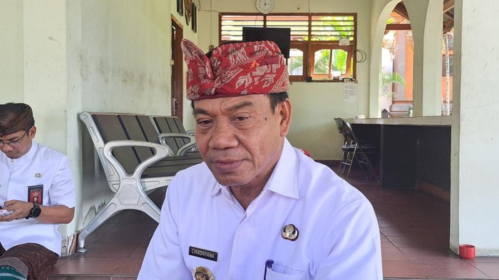 Pj Bupati Buleleng, Ketut Lihadnyana, saat ditemui di rumah jabatannya, Kamis (19/12/2024). (Wijaya Kusuma/detikBali)