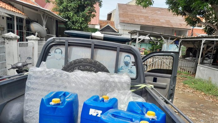 Polisi menyita jerigen berisi miras jenis ciu