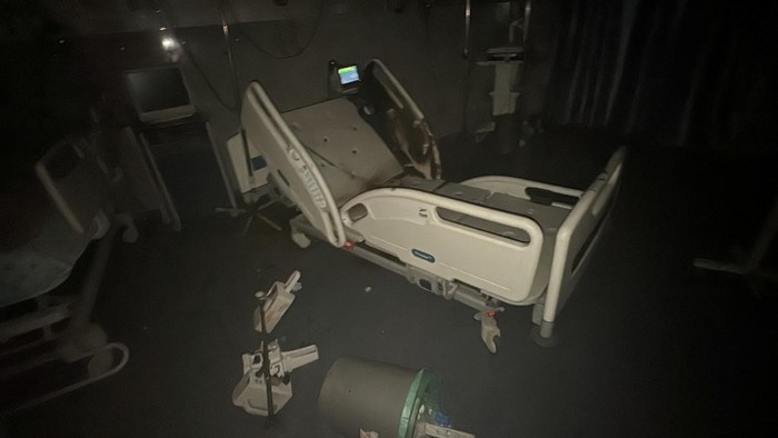 A bed is damaged inside Kamal Adwan hospital, during the ongoing Israeli military operation, amid Israel-Hamas conflict, in Beit Lahiya, in the northern Gaza Strip, December 18, 2024. REUTERS/Stringer