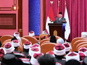 Sindiran Prabowo ke Profesor Pintar tapi Tidak Hatinya