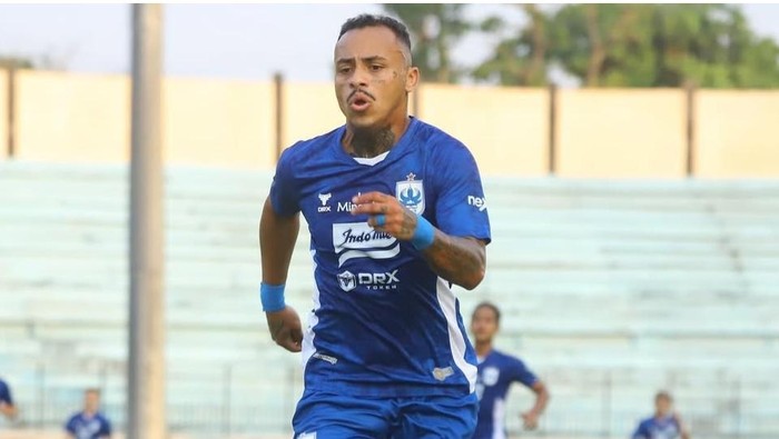 Pemain PSIS Semarang asal Brasil, Fernandinho. Foto diunggah Kamis (19/12/2024).