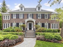 Jadi Lokasi Syuting Film Home Alone, Ini Fakta Menarik Rumah Kevin McCallister