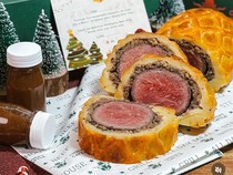 Selain Cake, Ada Hampers Beef Wellington dan Pempek Buat Natal