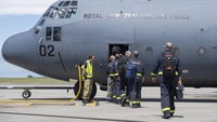 Badan Pemadam Kebakaran dan Darurat Selandia Baru mengirimkan 34 personel pencarian dan penyelamatan perkotaan, yang siap untuk tetap berada di Vanuatu hingga 14 hari.