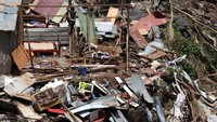 Kawasan-kawasan yang paling terdampak termasuk daerah-daerah padat penduduk, dengan kerusakan yang menghancurkan rumah dan fasilitas umum. (REUTERS/Yves Herman)