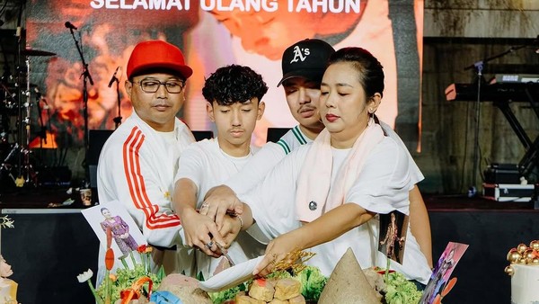 Ini Momen Soimah Makan Bakso hingga Jualan Sambal