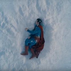 5 Keanehan Superman yang Bikin Garuk Kepala