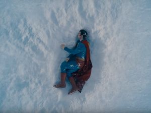 5 Keanehan Superman yang Bikin Garuk Kepala