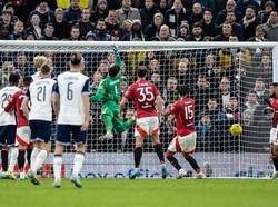 Altay Bayindir Permalukan Man United, Onana Dikangenin