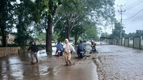 Banjir di Kabupaten Bima, NTB, Jumat (20/12/2024).