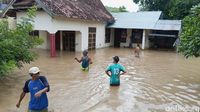 Banjir Bandang Dompu-Pelajar Tewas Terseret Arus Saat Berfoto Di Lombok