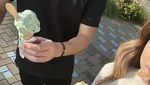 Begini Keseruan Jessica Jane Saat Kulineran dan Masak