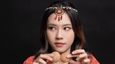 Begini Keseruan Jessica Jane Saat Kulineran dan Masak