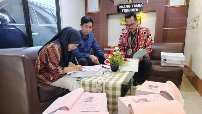 Berkas tersangka korupsi LRT Sumsel dilimpahkan ke Pengadilan Tipikor PN Palembang