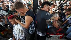 Gaya Rambut Nyentrik Anak Muda di Brasil Gaya Rambut Nyentrik Anak Muda di Brasil