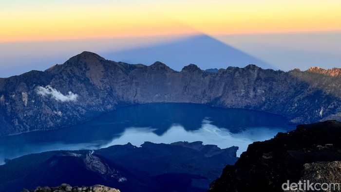 Gunung Rinjani di Lombok, NTB.