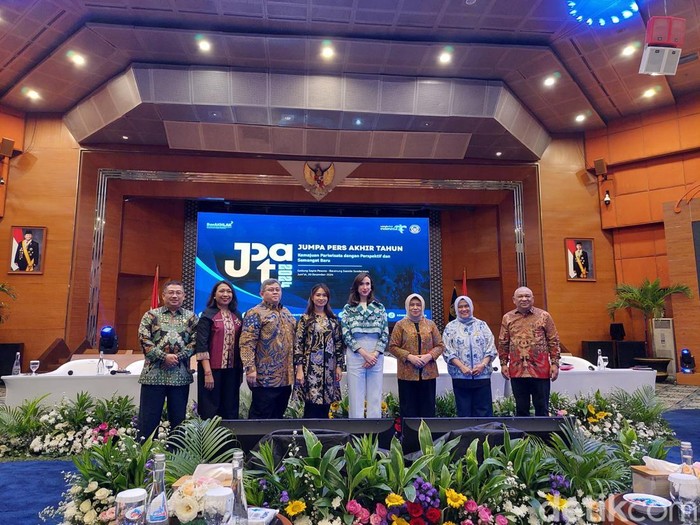 Jumpa Pers Akhir Tahun 2024 Kemenpar