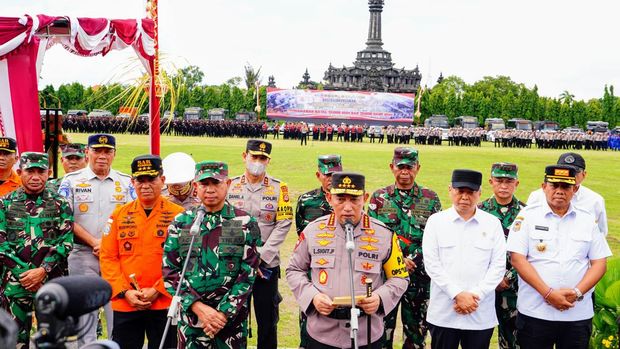 Kapolri dan Panglima TNI Pimpin Apel Gelar Pasukan di Bali