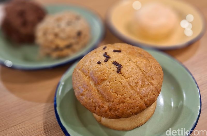 Jajan Bolo Bun Lumer di Kedai Mungil di Pasar Cihapit
