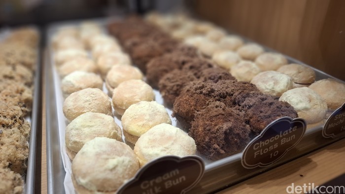 Jajan Bolo Bun Lumer di Kedai Mungil di Pasar Cihapit