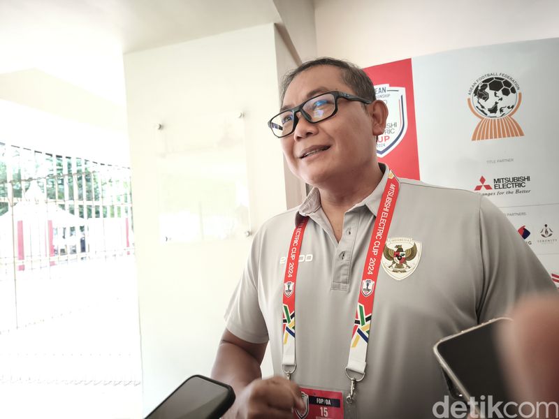 Ketua Badan Tim Nasional (BTN) Sumardji, saat ditemui di Stadion Manahan Solo, Jumat (20/12/2024). Ketua Badan Tim Nasional (BTN) Sumardji, saat ditemui di Stadion Manahan Solo, Jumat (20/12/2024).