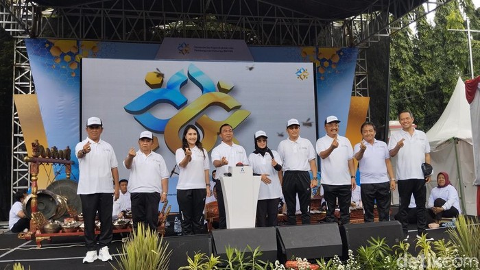 Menteri Wihaji memperkenalkan logo baru Kemendukbangga