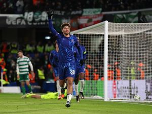 Hattrick Marc Guiu Bawa Chelsea Hancurkan Shamrock Rovers 5-1