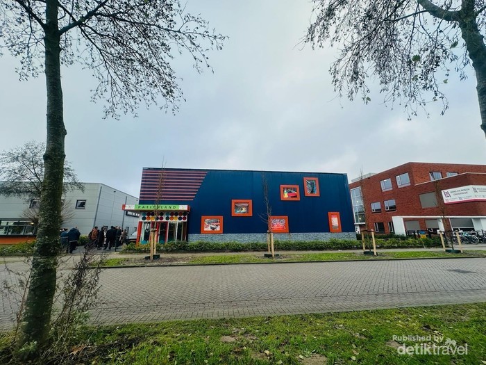 masjid Indonesia pertama yang dibangun di Utrecht Belanda