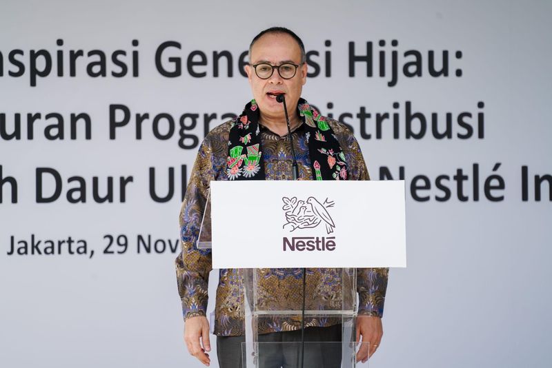 Nestlé Indonesia Distribusikan 5.000 Bangku Daur Ulang ke 500 SD di RI