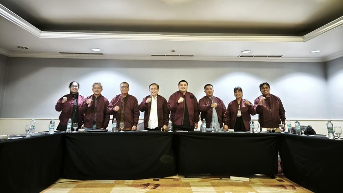 Pasangan pemenang Pilwalkot Makassar, Appi-Aliyah mengumumkan 5 anggota tim transisi.