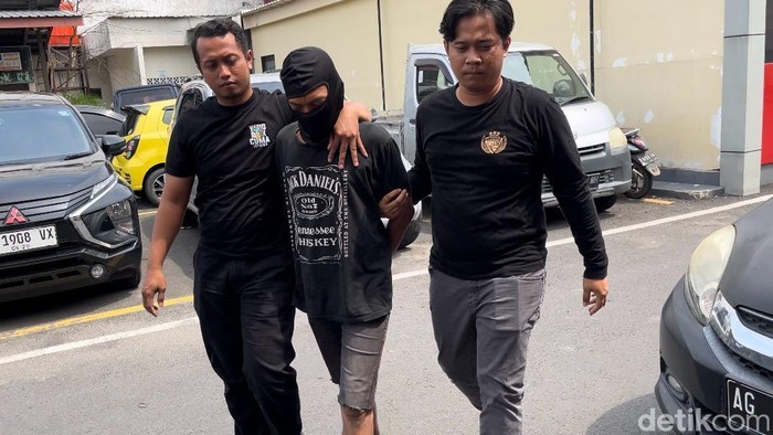 Sudarwo, pelaku pembunuhan Abid di Kota Mojokerto saat ditangkap