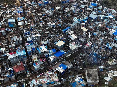 Penampakan dari Udara Kerusakan Akibat Siklon Chido di Prancis