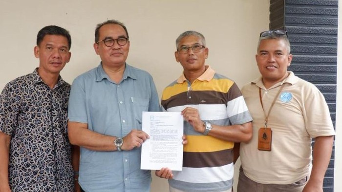 Pengurus Apindo DPK Mojokerto usai rapat pleno terkait penetapan UMSK Jatim 2025.