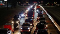 Mereka adalah warga Meksiko yang tinggal di Amerika Serikat, secara lokal disebut Paisanos.  