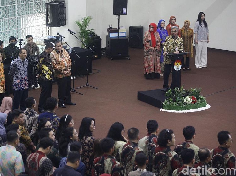 Pimpinan KPK Resmi Berganti, Ini Potretnya