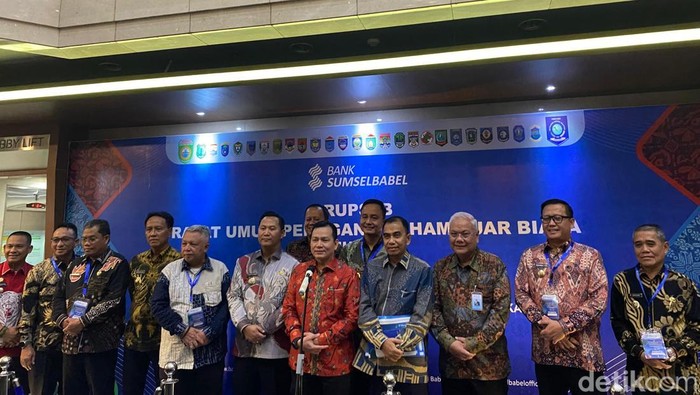 Pj Gubernur Sumsel saat di kegiatan RUPSLB lanjutan Bank Sumsel Babel